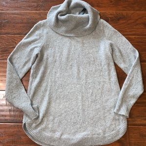 Tahari Turtlneck Sweater